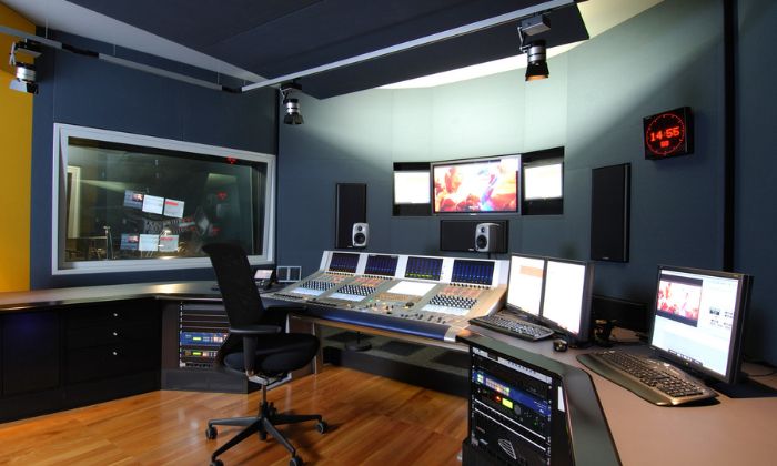 Studio Room