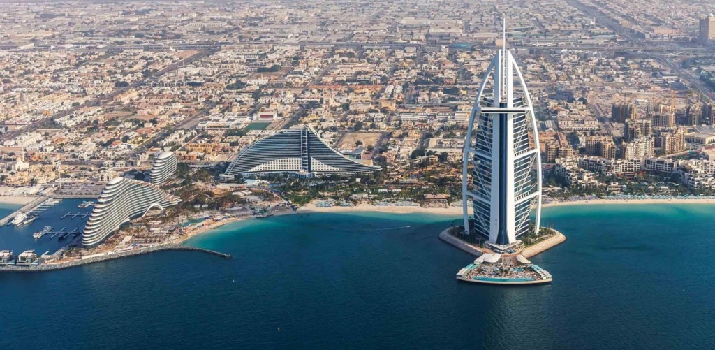 Dubai off-plan beachfront homes luxury 2025